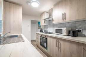 PLATFORM Avenues Apartment 1 with Free Street Parking